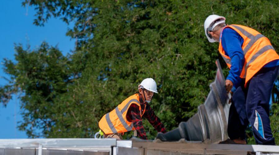 Professional residential roofers in Steens, MS